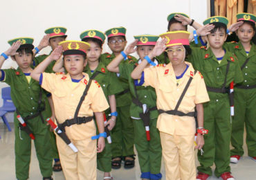 Đồn công an mô phỏng cho bé tập giữ gìn an ninh tại Kizworld