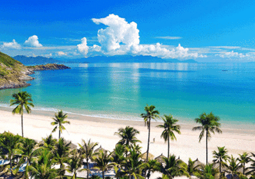 Cảnh biển xanh cát trắng nắng vàng tuyệt đẹp khi du lịch Nha Trang