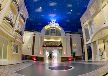 Toàn cảnh cổng vào khu vui chơi giáo trí trẻ em Kizworld rực rỡ sắc màu