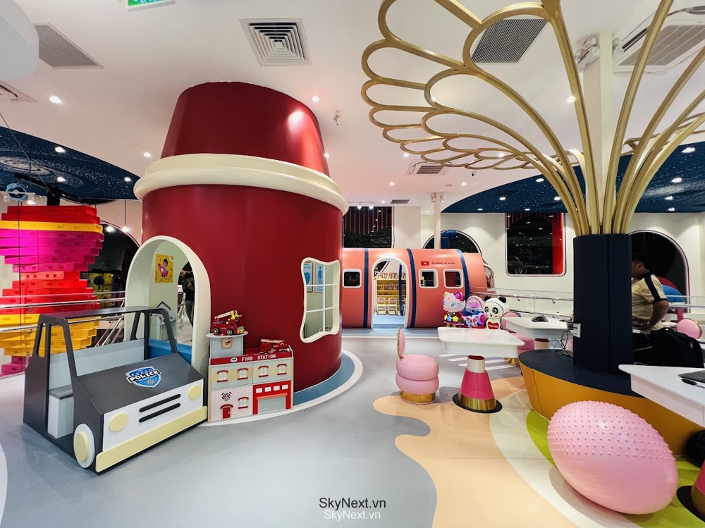 Mẫu màu cho sân chơi dưới nắng với thiết bị playground